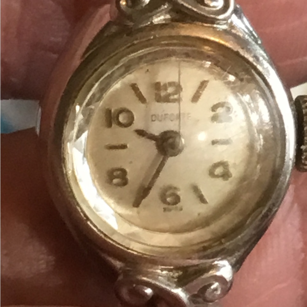 Dufonte Women's Vintage Silver-Tone Round Dial Watch